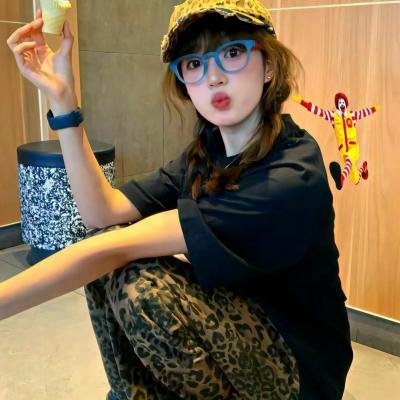 莫顿船长与蜘蛛女王